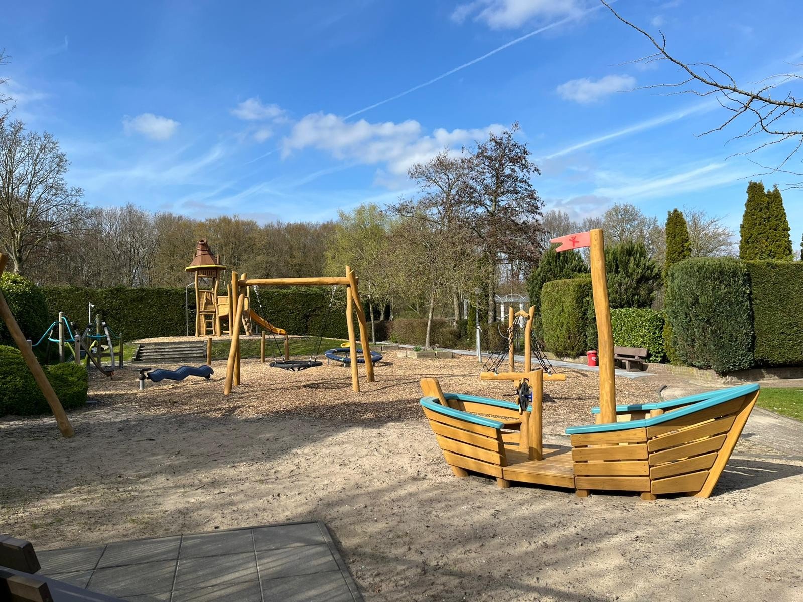 Vakantiepark delftse hout speeltuin met nieuwe speeltoestellen 2