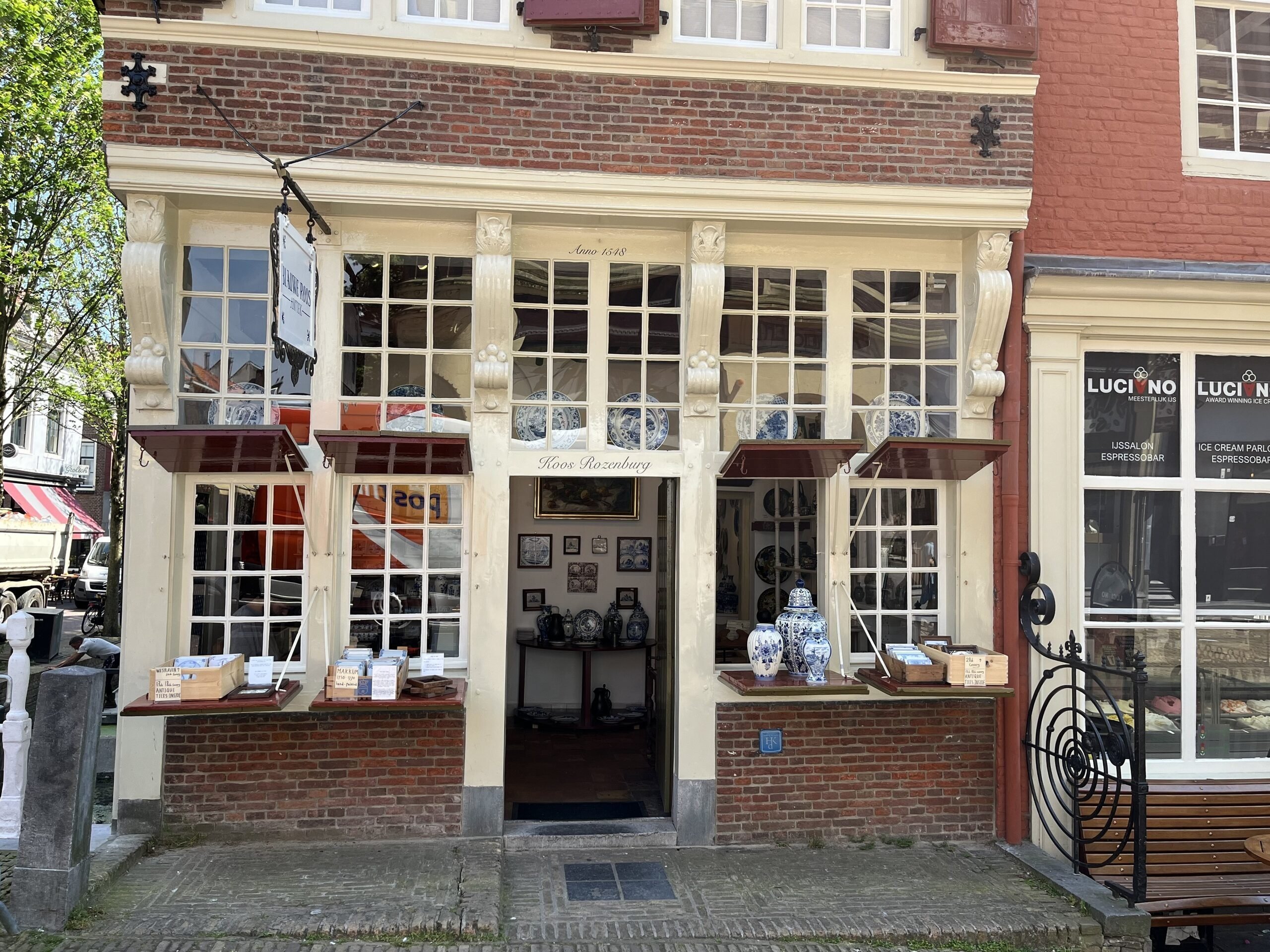 For shopping enthusiasts